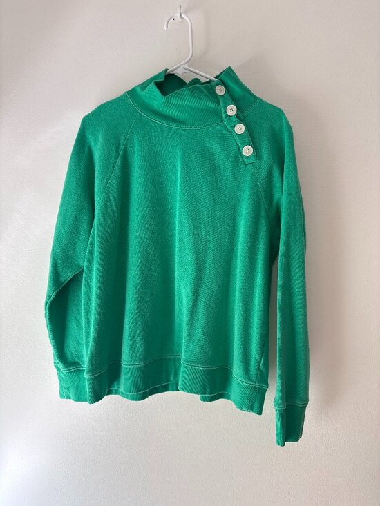 J. Crew Sweaters - J.Crew Kelly Green Mock Neck Sweatshirt 🍏 Side Button Asymmetric Pullover L